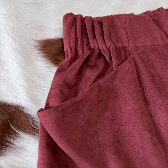 NWT Burgundy Suede Mini Skirt with Pockets - Picture 6 of 12
